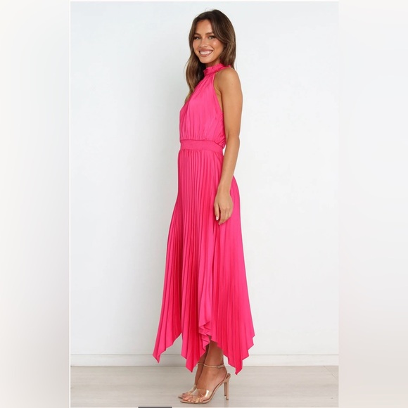 Petal & Pup Vibrant Pink Dominique Dress NWOT Size 2 - Picture 2 of 7